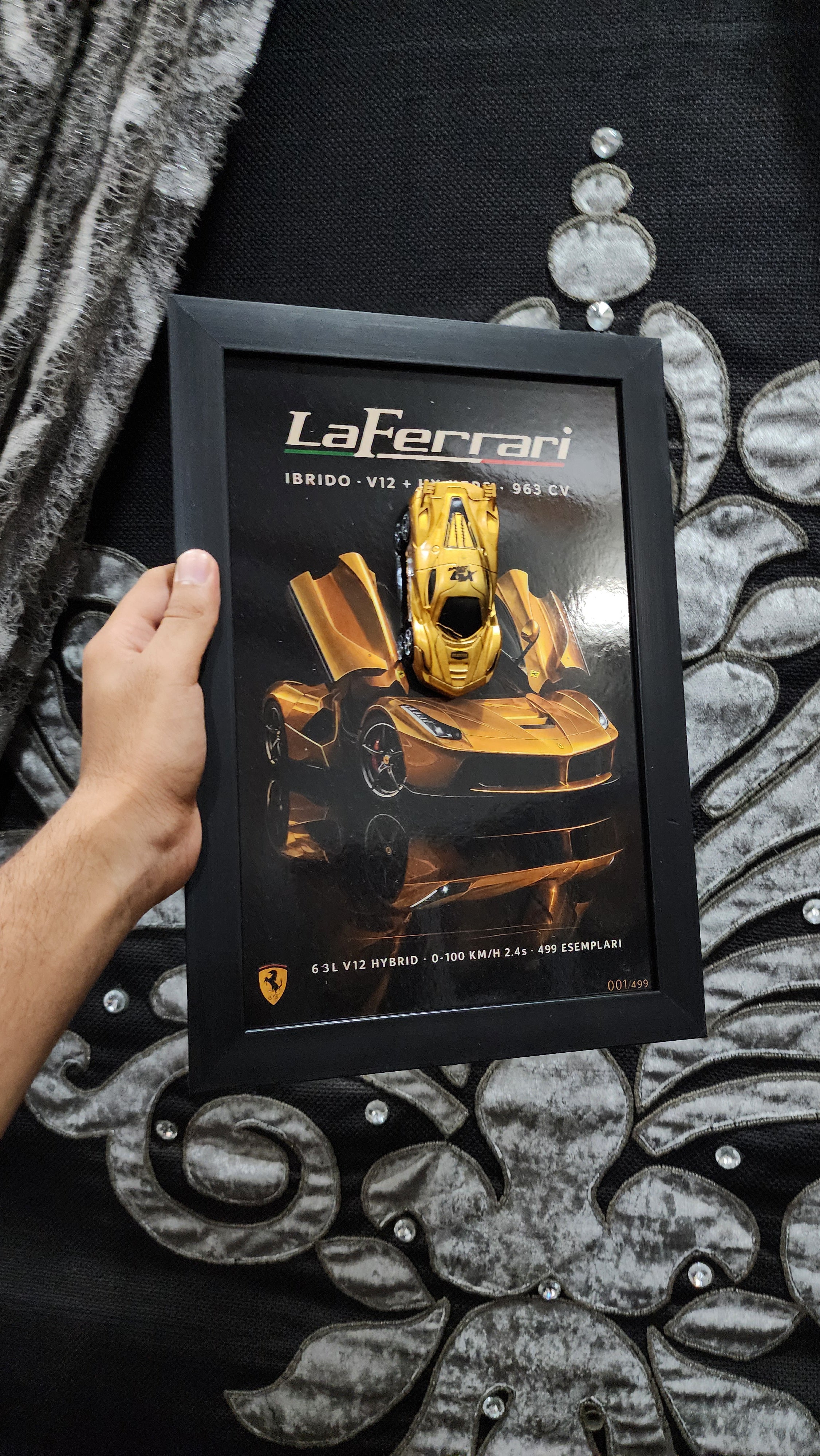 GOLDEN LA FERRARI